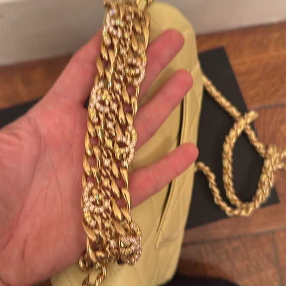 NWT LIMITED EDITION LAMBSKIN QUILTED SMALL FLAPBAG WITH CC CRYSTALS TOP HANDLE - Picture 5 of 7